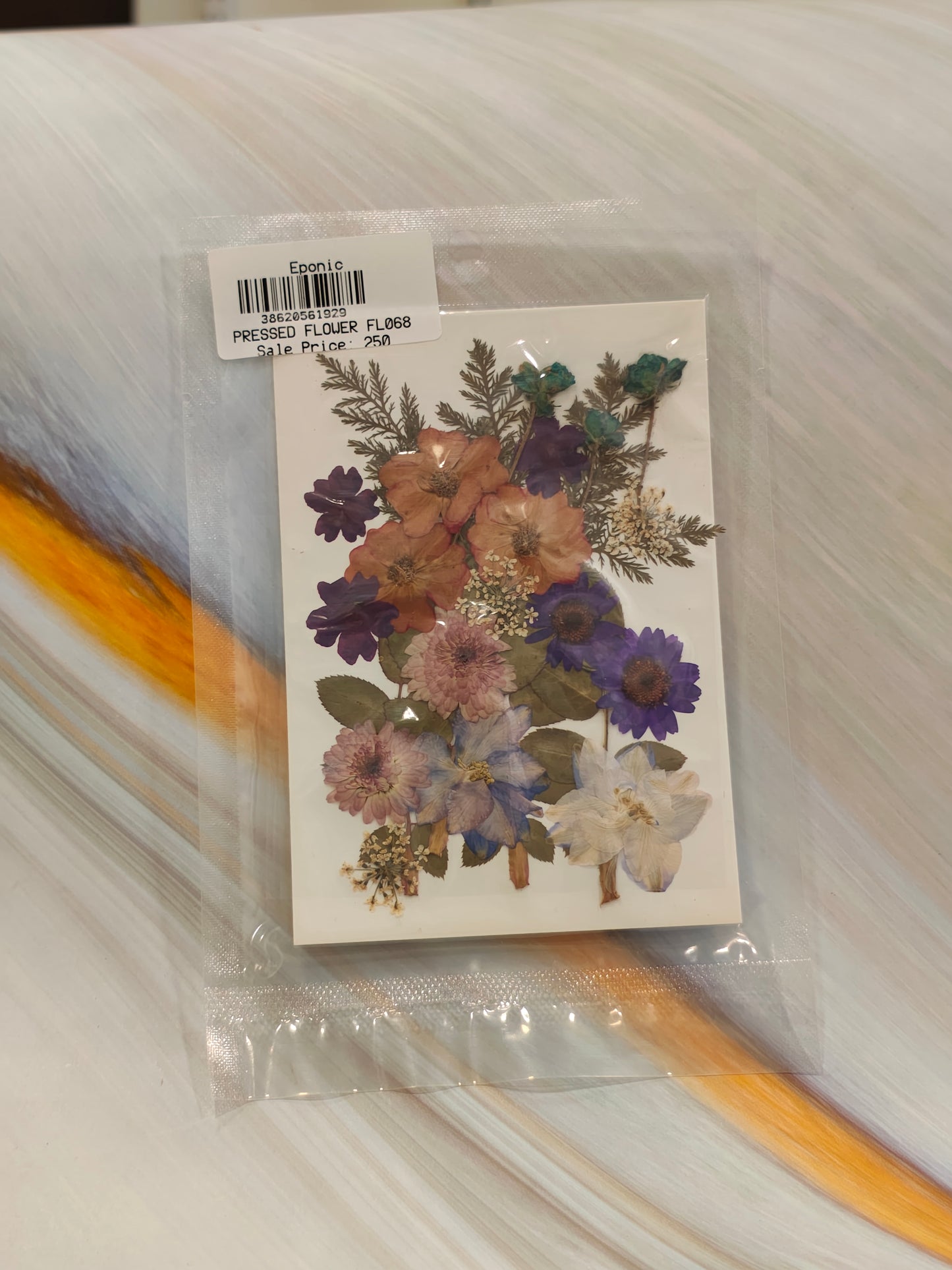 PRESSED FLOWER FL068